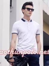 Áo thun trắng cổ sọc