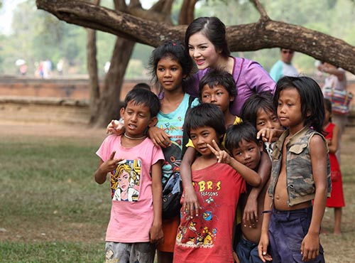 Lý Nhã Kỳ bị nhầm là Đại sứ du lịch Campuchia