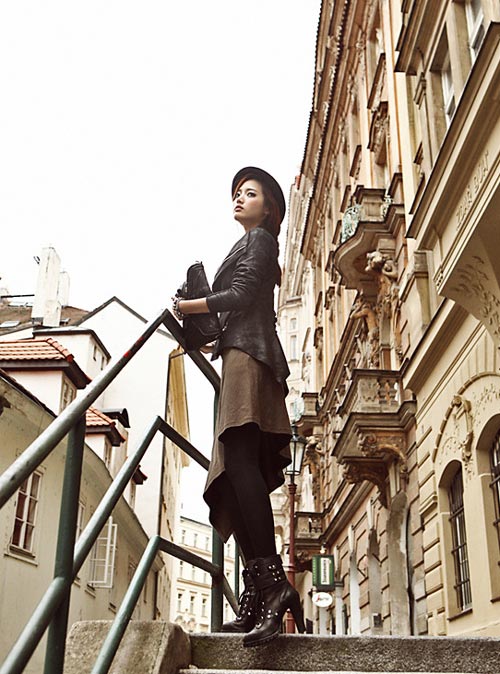 Đ&ocirc;ng n&agrave;y, diện &aacute;o da thật "chất" - 2