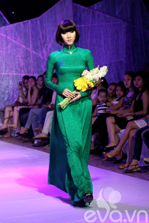 Ngọc Quyên 'lột xác' từ kín đáo đến sexy - 1