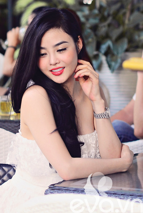 Julia Hồ theo đuổi hình tượng 'gái ngoan' - 5