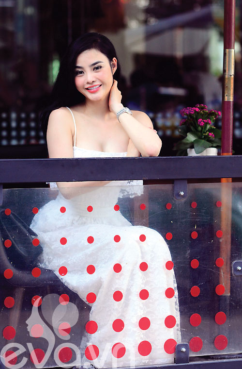 Julia Hồ theo đuổi hình tượng 'gái ngoan' - 12